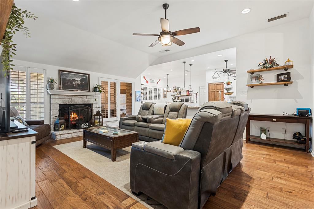 Decordova Bend Estate - Residential