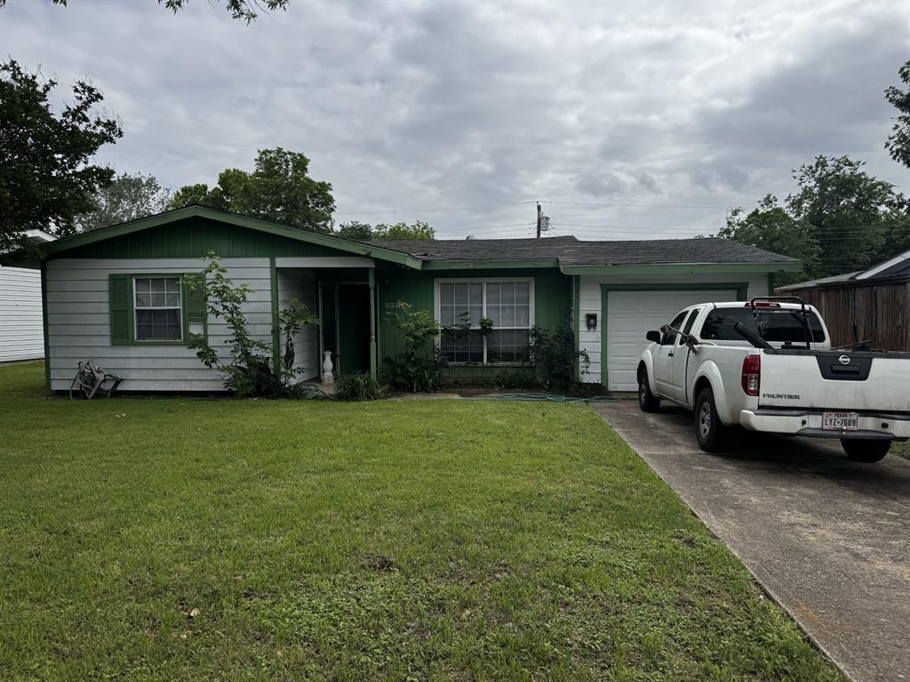 Motivate seller. Asking price is below appraisal value, and sell as-is with 3 bedroom, 1 bath with a sizable lot, the property provides ample outdoor space with potential for entertaining, gardening, or future improvements. Great opportunity in the heart of Farmers Branch! This home is sits in a prime location within Carrollton Farmers Branch ISD. Perfect for a starter home or an investment property, whether you choose to update to add value, or explore new construction potential. Located in an established area surrounded by growth and new builds, offering long-term upside and convenience to major highways, shopping, and dining. A versatile property with endless possibilities!