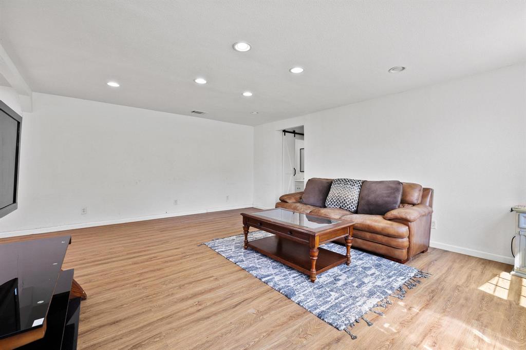 Simmons Shores - Residential