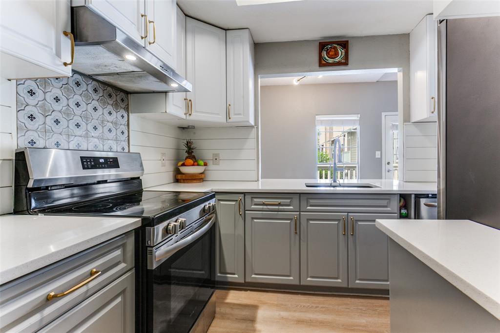Copperfield Condos Ph 01 02 - Residential