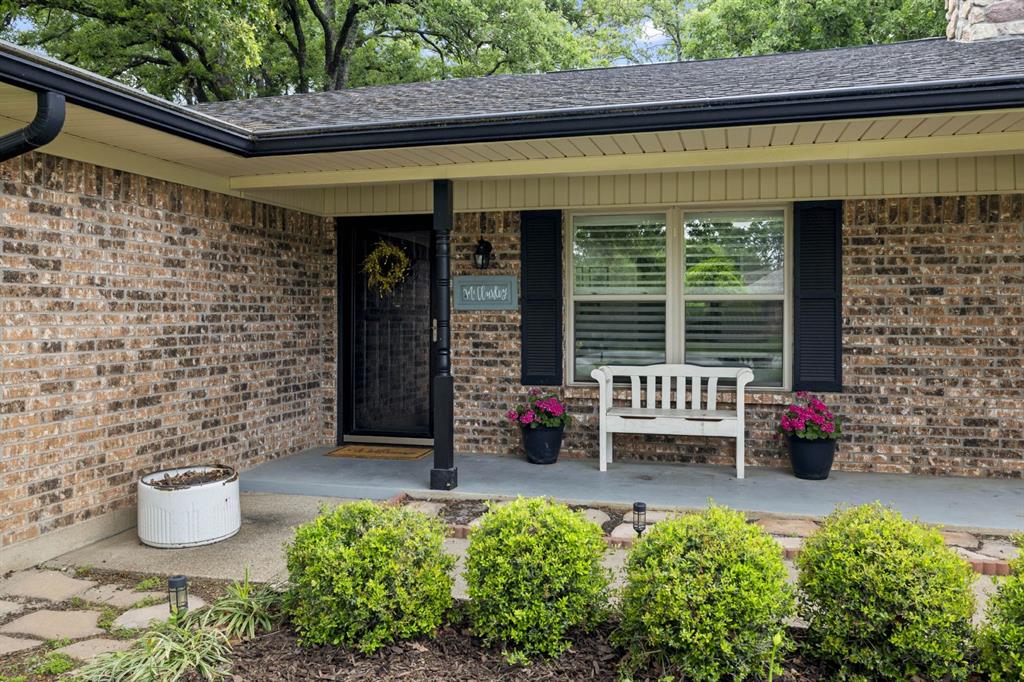 Lake Brenda - Residential