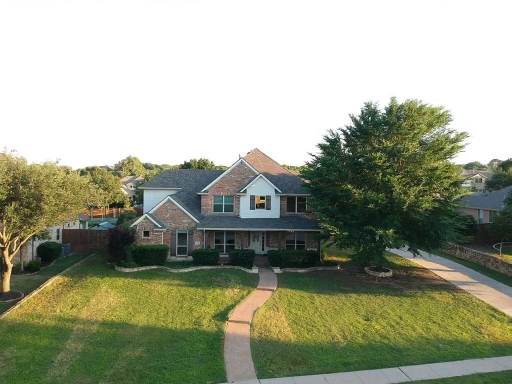 Price Adjustment, Motivated Seller- Recent updates include Brand-New Wood Floors, Brand-New Carpet, New Windows, and New HVAC. Home is ready for adding your own touches.
Welcome home to this spacious 4-bedroom, 4-bath residence with a 3-car garage, in-home office, media room, bonus room, and a generous half-acre lot. Foyer with vaulted ceilings is perfect for greeting guests. The private home office features French doors, while the open kitchen offers an entertainer’s layout with an island, breakfast bar, wrap-around cabinetry, SS appliances, gas cooktop, coffee bar, and pantry. A separate laundry room includes built-ins and a sink for added convenience.
The inviting living room centers around a gas fireplace—perfect for unwinding with your favorite series. The spacious primary suite includes room for a sitting area, private patio access, dual vanities, a soaking tub, separate shower, and a large walk-in closet. A secondary bedroom on the first floor is ideal for guests. Upstairs, two additional bedrooms feature custom hallway storage, along with a media room and a flexible bonus room with built-in desk and cabinetry.
A long, gated driveway enhances privacy. Recent updates include Brand-New Wood Floors, Brand-New Carpet, New Windows, and New HVAC. Home is ready for adding your own luxury touches.