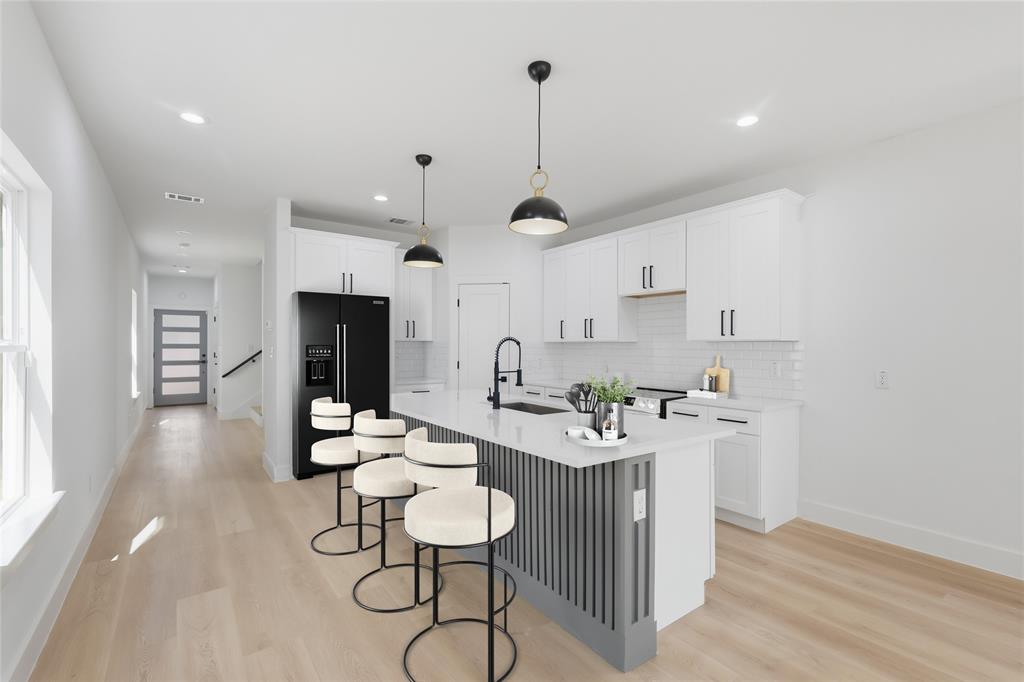 lincoln Manor - Residential
