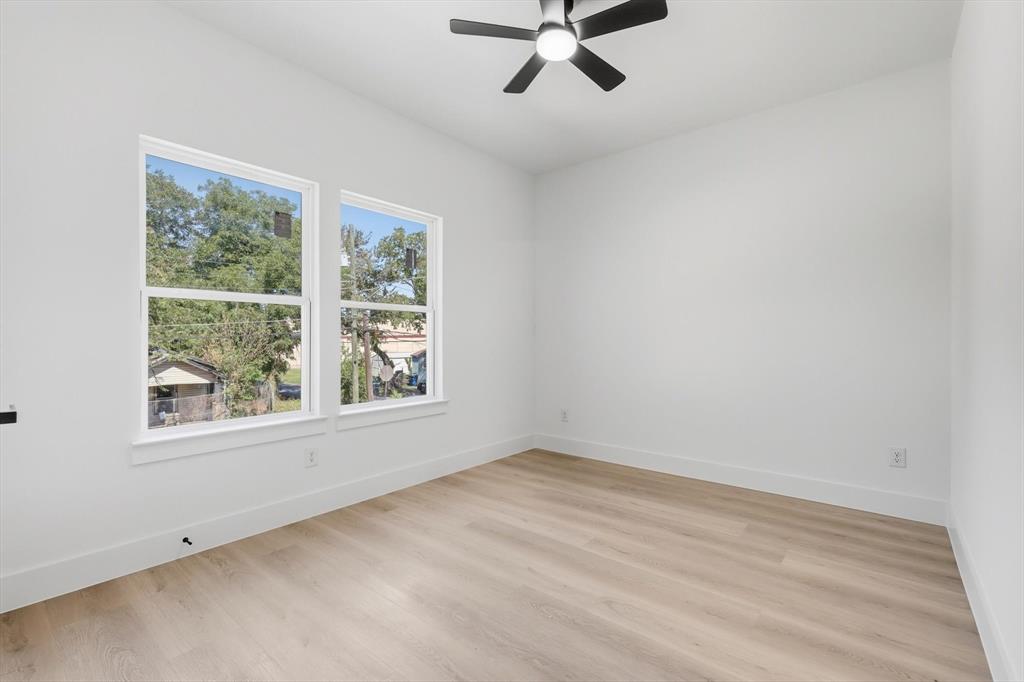lincoln Manor - Residential