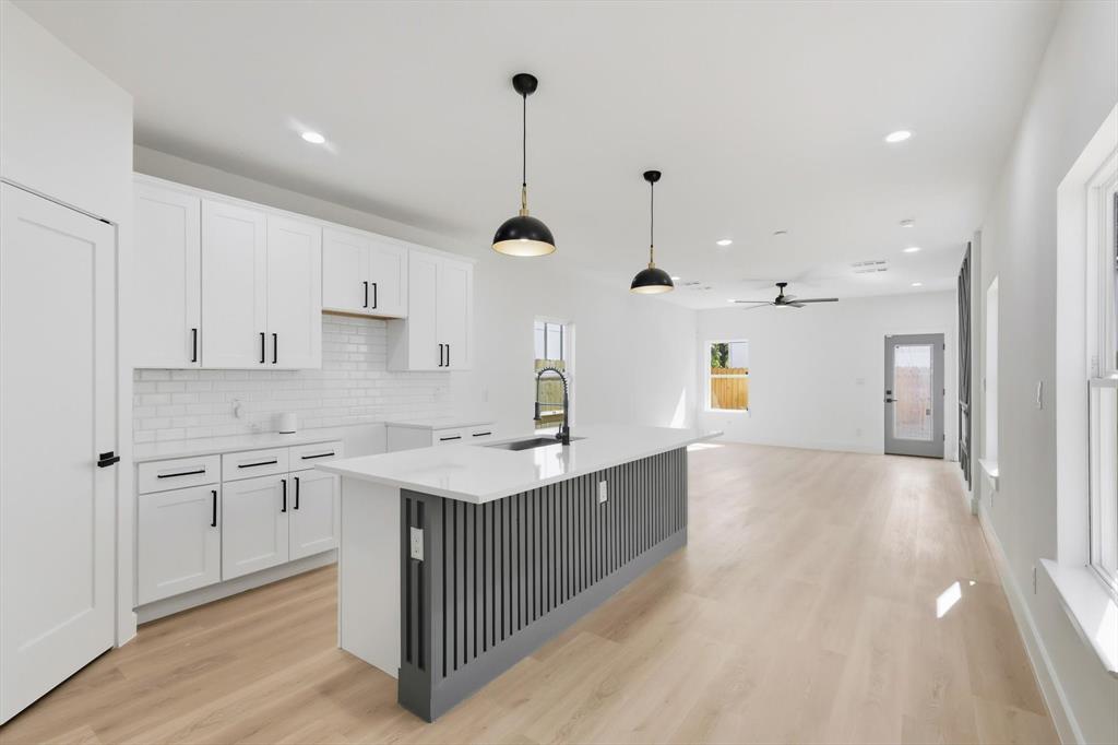 lincoln Manor - Residential