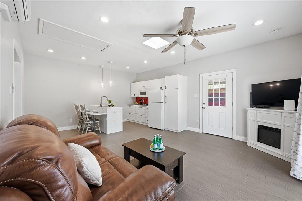 Brook Hollow Bedford - Residential