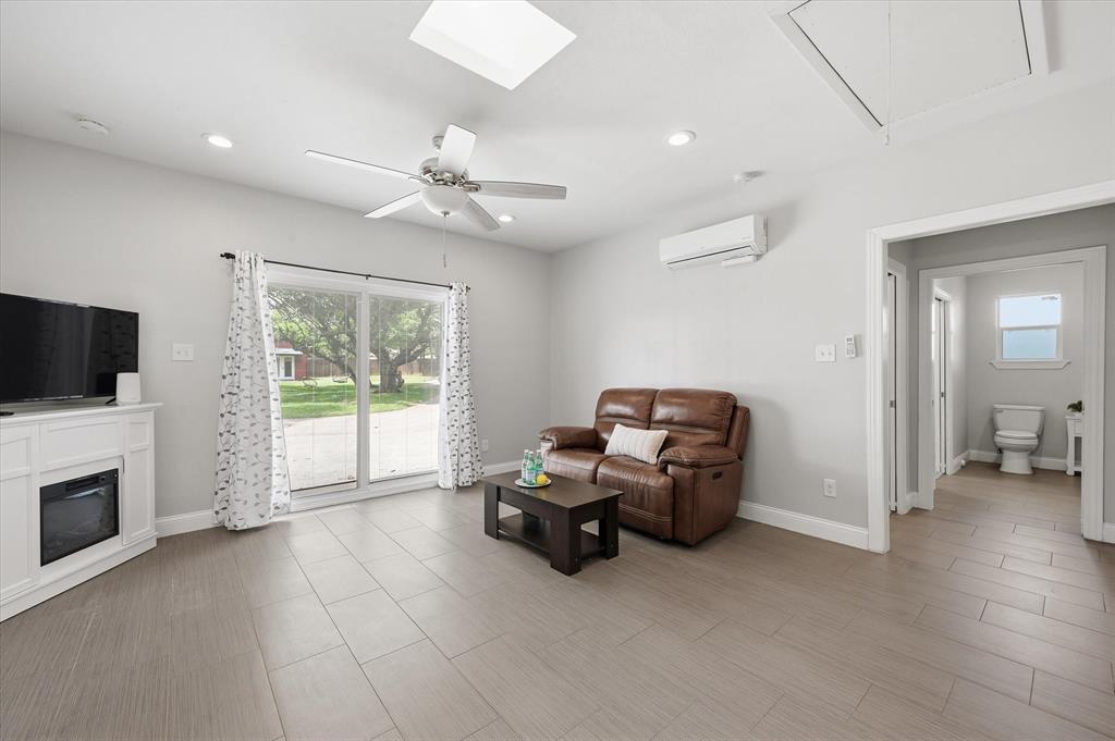 Brook Hollow Bedford - Residential