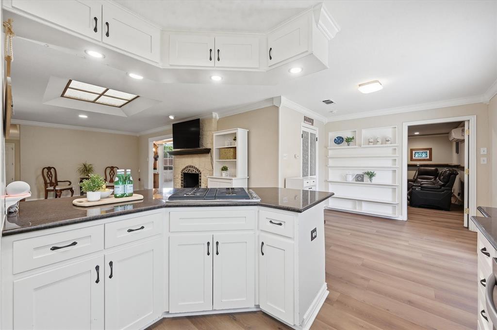Brook Hollow Bedford - Residential