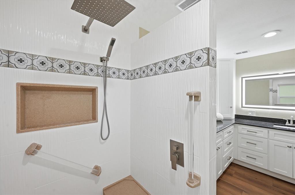 Brook Hollow Bedford - Residential