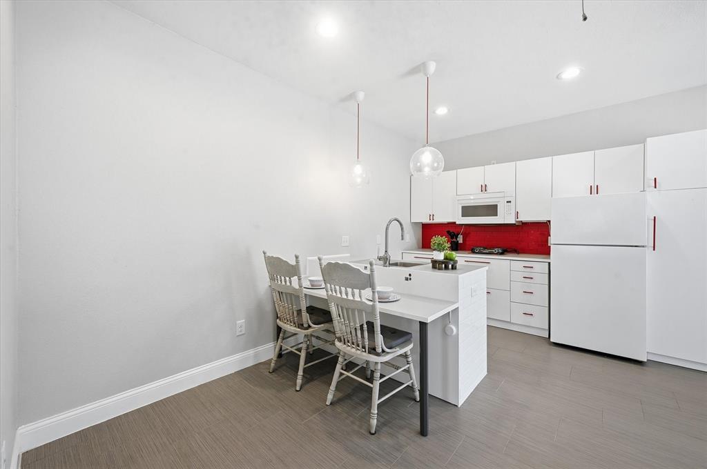 Brook Hollow Bedford - Residential