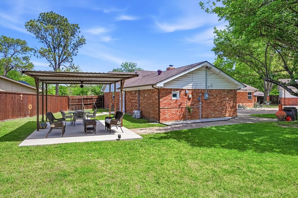 Brook Hollow Bedford - Residential