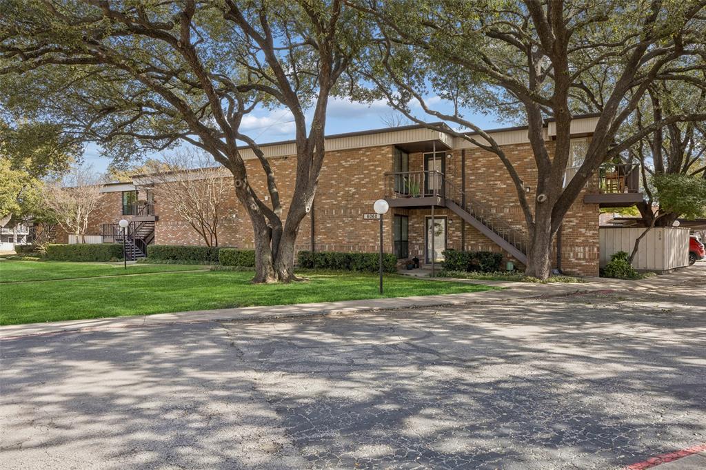 Danbury Condo - Residential