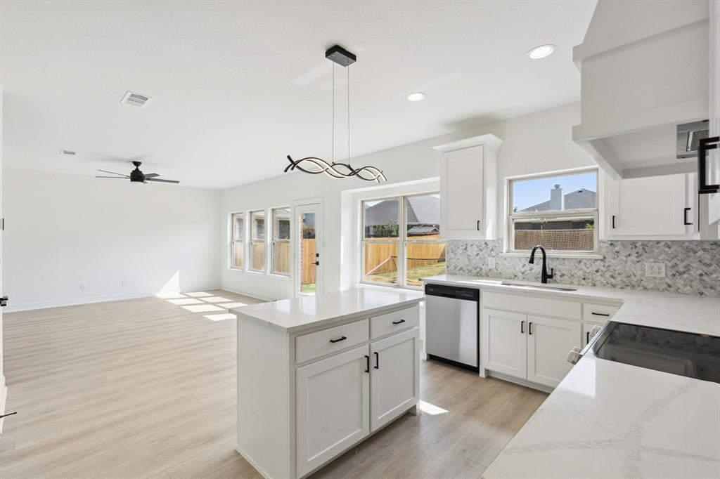 Hidden Cove Ph Three C - Residential