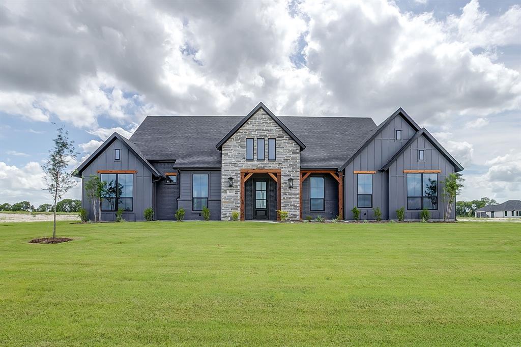 Peaks at Lone Elm - Residential