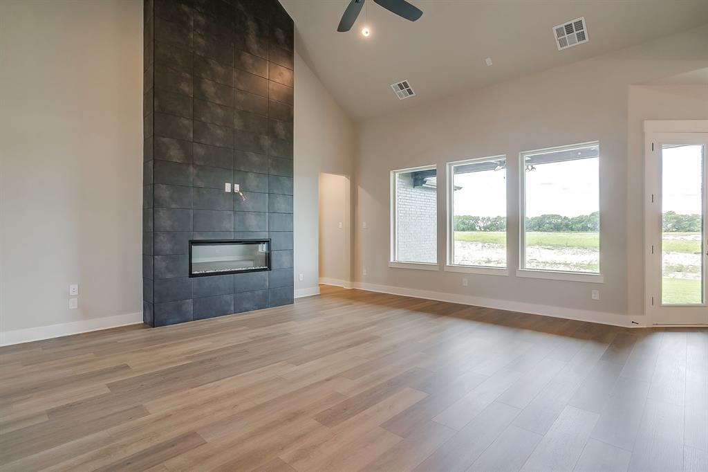 Peaks at Lone Elm - Residential