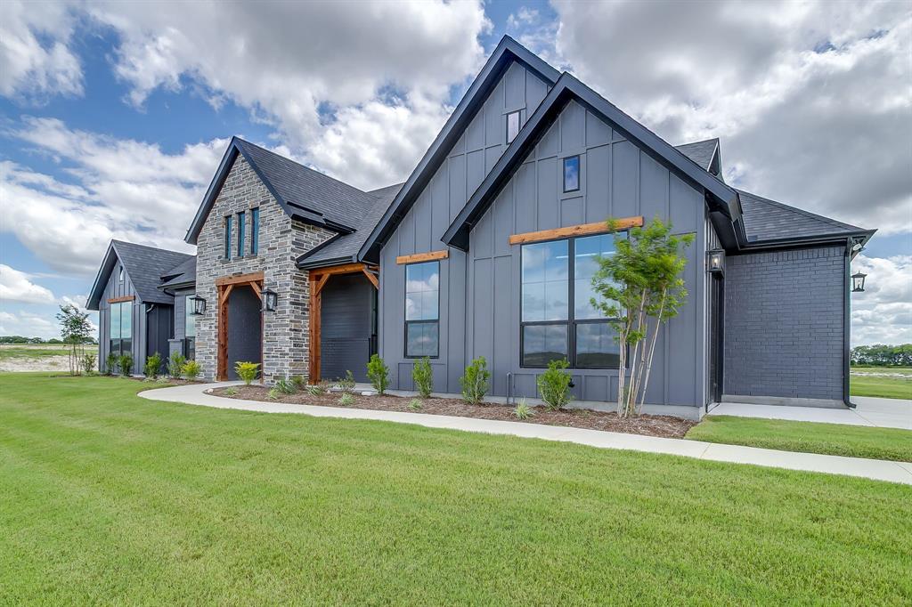 Peaks at Lone Elm - Residential