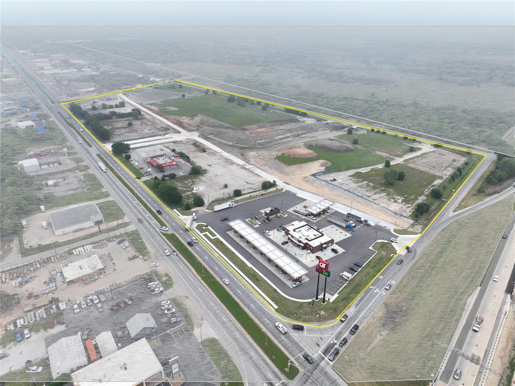 44 acres of commercial land on the NEC of Highway 82 and Texoma parkway. Former Sher-Den Mall Site. Opportunity zoned land. Commercial pad sites and residential land tracts available. Will parcel off ideal size tracts and pad sites for users and investors.
