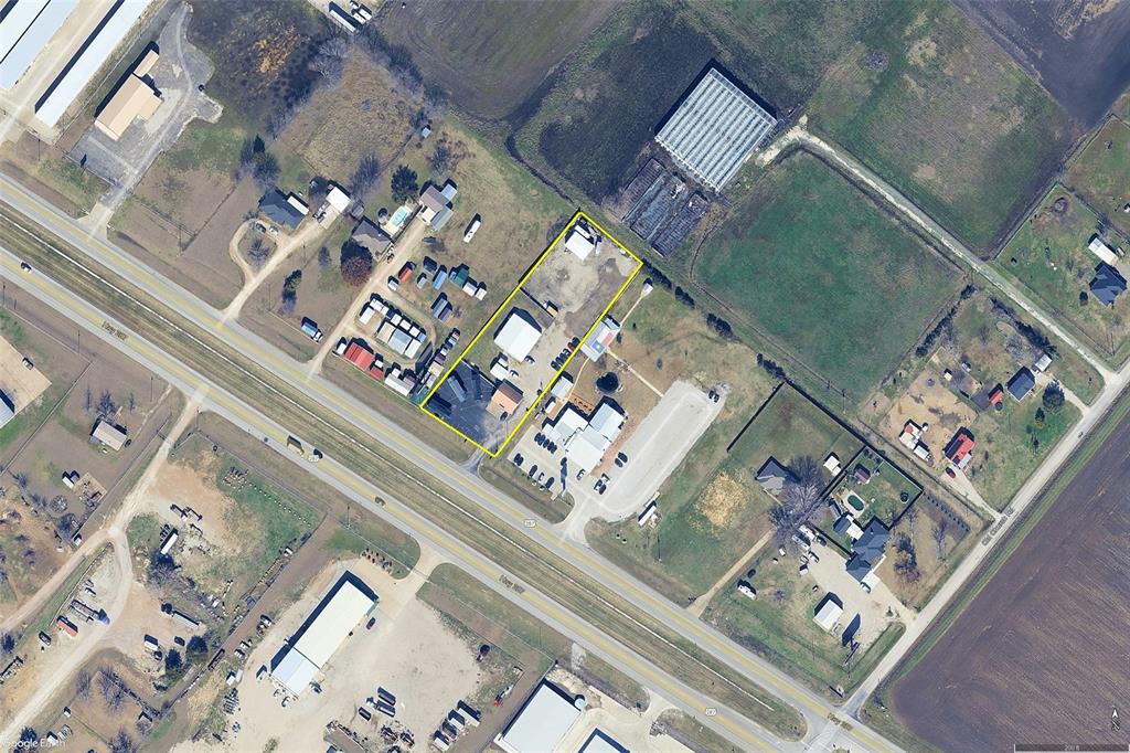 Prime investment opportunity or owner user.  High visibility location with frontage on Hwy. 287 between Waxahachie and Ennis.  Located outside the city limits with no known restrictions.  The property is a mix of office and warehouse with yard space.  There are currently 4 tenants.  All are month to month leases.