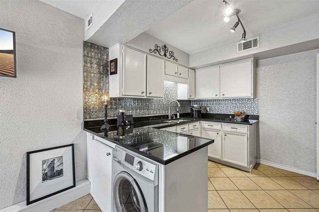 Hollows North Condo - Residential