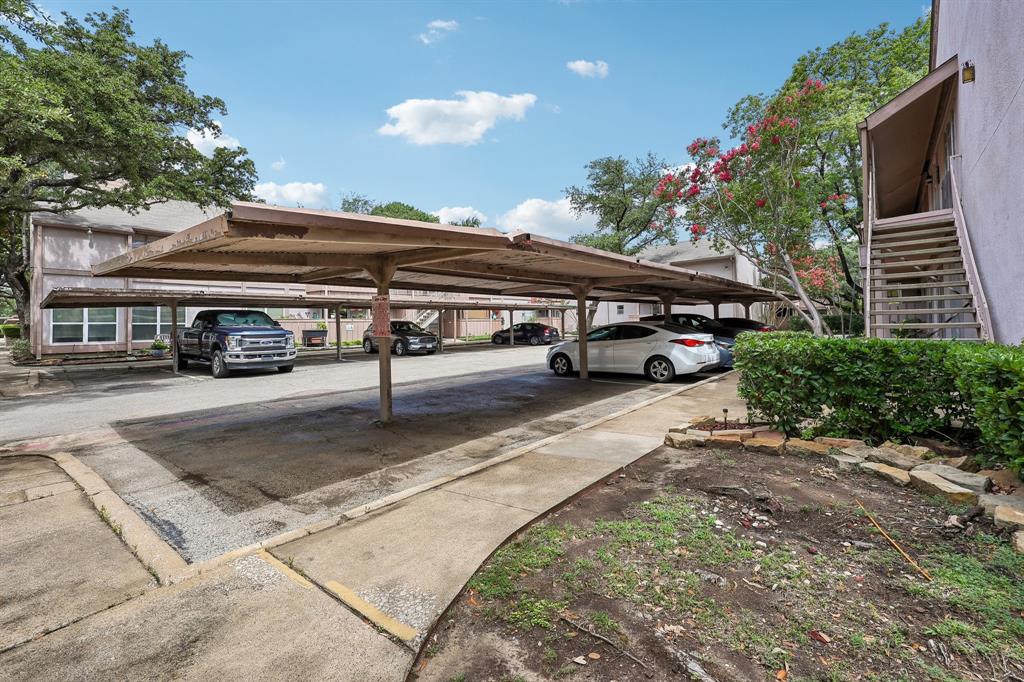 Hollows North Condo - Residential
