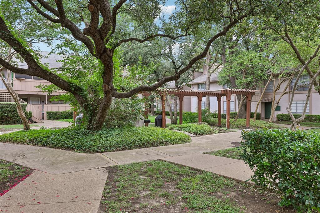 Hollows North Condo - Residential