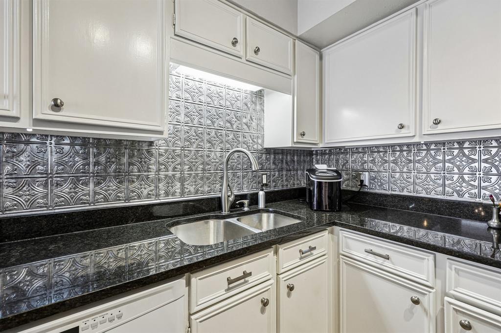 Hollows North Condo - Residential
