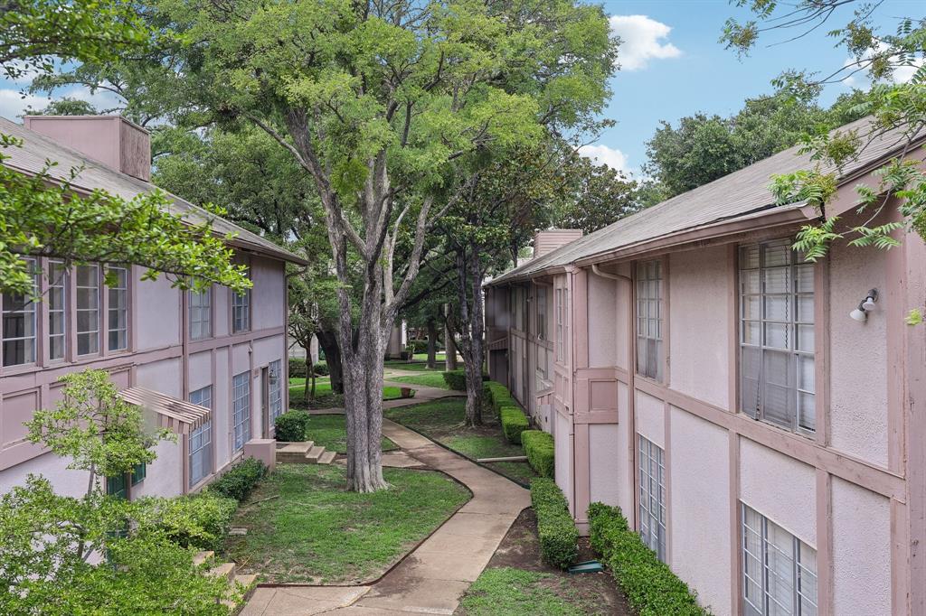 Hollows North Condo - Residential