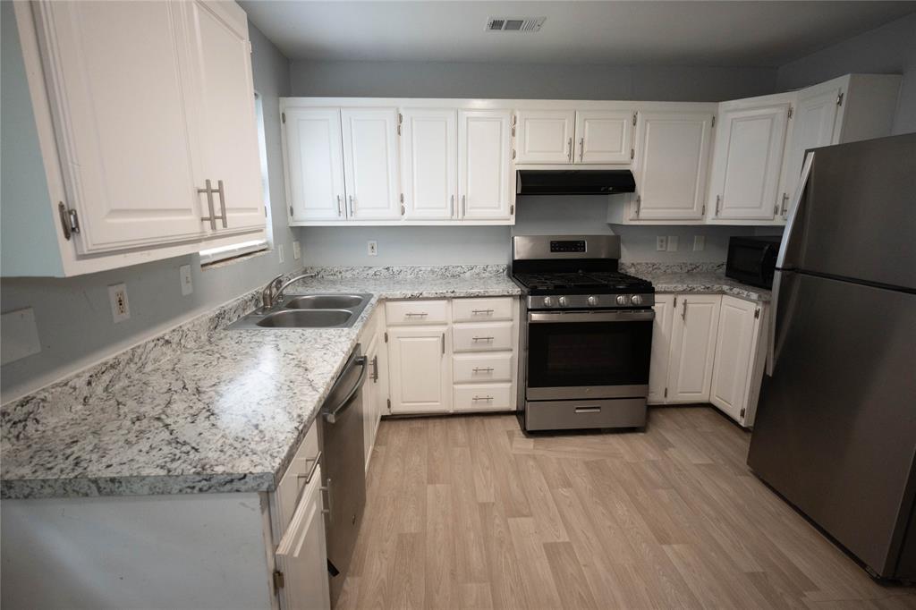 BUCKNER PARK - Residential