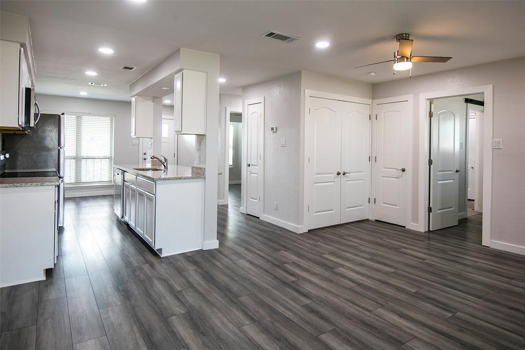 Looking for the perfect summer escape or hassle-free full-time living? This beautiful, move-in ready condo in the desirable Lifescape Condos has everything you need! With low-maintenance living—thanks to the HOA taking care of lawn care and exterior upkeep—you’ll have more time to enjoy all that this fantastic area has to offer. Beat the Texas heat with covered parking and cool off in the community pool, just steps from your door! Nestled in a prime location, you’re minutes from Mabank and Gun Barrel City, where you’ll find shopping, dining, and entertainment. And let’s not forget—you’re just moments from Cedar Creek Lake, making this the perfect spot for weekend getaways or lake life year-round! Don’t miss out on this rare opportunity for easy, carefree living in a highly sought-after community.