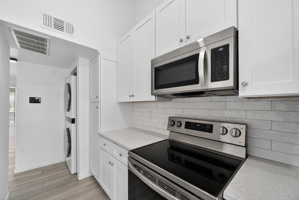 Holly Oaks Twnhms - Residential