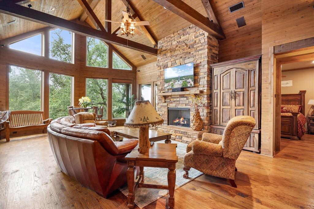 WESTERN HILLS HARBOR - Residential