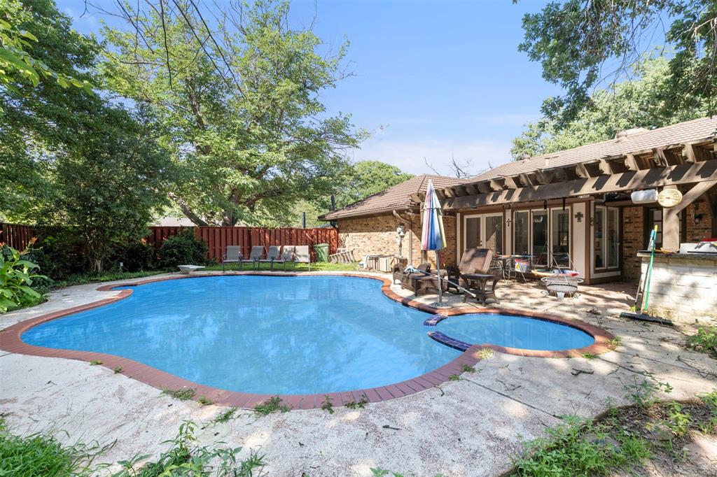 Enchanted Lake Estate - Residential