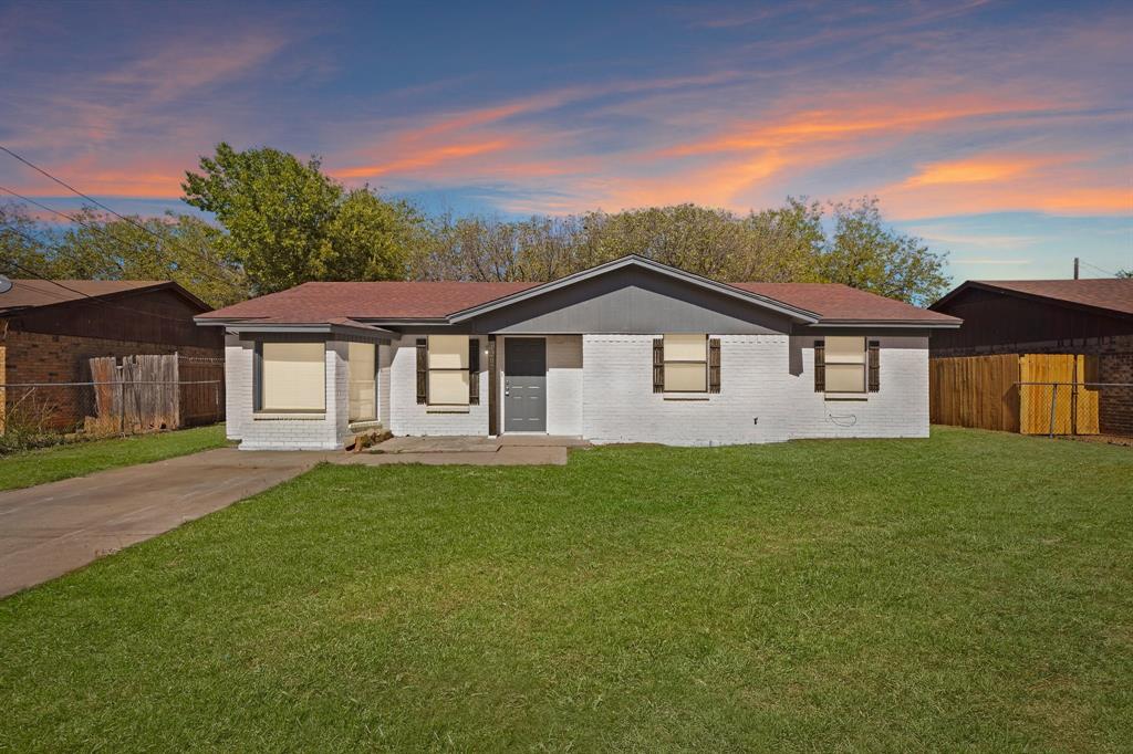 Welcome to this freshly remodeled brick home with 3 beds and 1.5 baths dazzled with entertainment space. Open concept floor plan allows the entire household to communicate freely when gathering. Large fenced backyard is perfect for evening enjoyment. Turnkey & ready to go! Come & see it today!