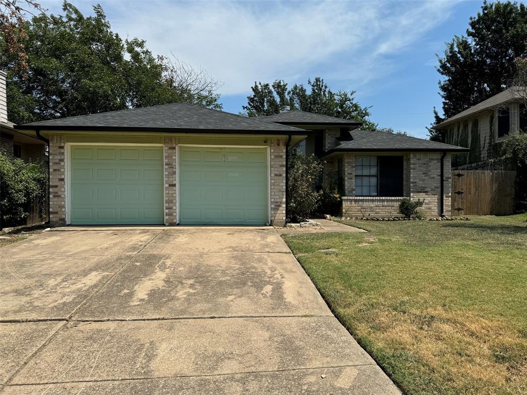 Brand new roof replaced on August 2024, fresh paint, ceramic tile, 3 bedrooms, 2 baths, vault ceiling, extra enclosed room.