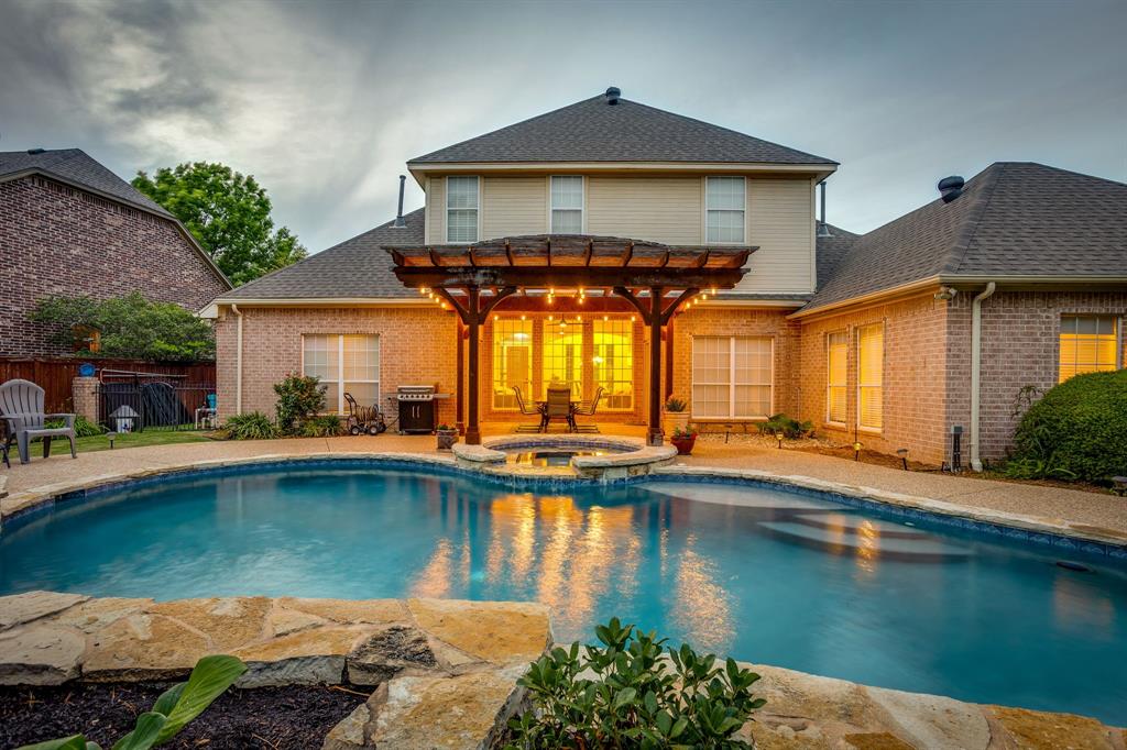 Welcome to this incredible traditional home on one of the MOST coveted lots in the neighborhood! 912 Thomas Crossing is a stately home with a backyard oasis on a corner lot. From the moment you walk in the front door, your eyes are immediately drawn up to the soaring ceilings and grand staircase. A formal dining and living room anchor the center of the home while the primary bedroom is tucked away in private to the right and the kitchen, laundry, half bath and amazing den are to the left. Upstairs you will enter a second floor landing, perfect for a kid's den, playroom or additional living space. 2 bedrooms with an adjoining full bath and the 4th bedroom with beautiful views of the backyard, currently set up as an office, round out the second level. Heading back downstairs, you will be impressed with the way this home is set up for comfortable living as well as entertaining. The updated kitchen from 2021 is clean, crisp and flows seamlessly to the den. Just imagine preparing dinner while your family or guests are gathered around the kitchen island or sipping hot cocoa around the fireplace! But we cannot ignore one of the absolute best parts of this home.... THE BACKYARD! Not only is the covered patio perfect for Friday night cookouts, the pool and oversized grass areas set this home apart from the others. Plenty of room for sports or gardening or pets! Come find peace and stability in 912 Thomas Crossing and get your clubs ready to hit the fairways at Southern Oaks!