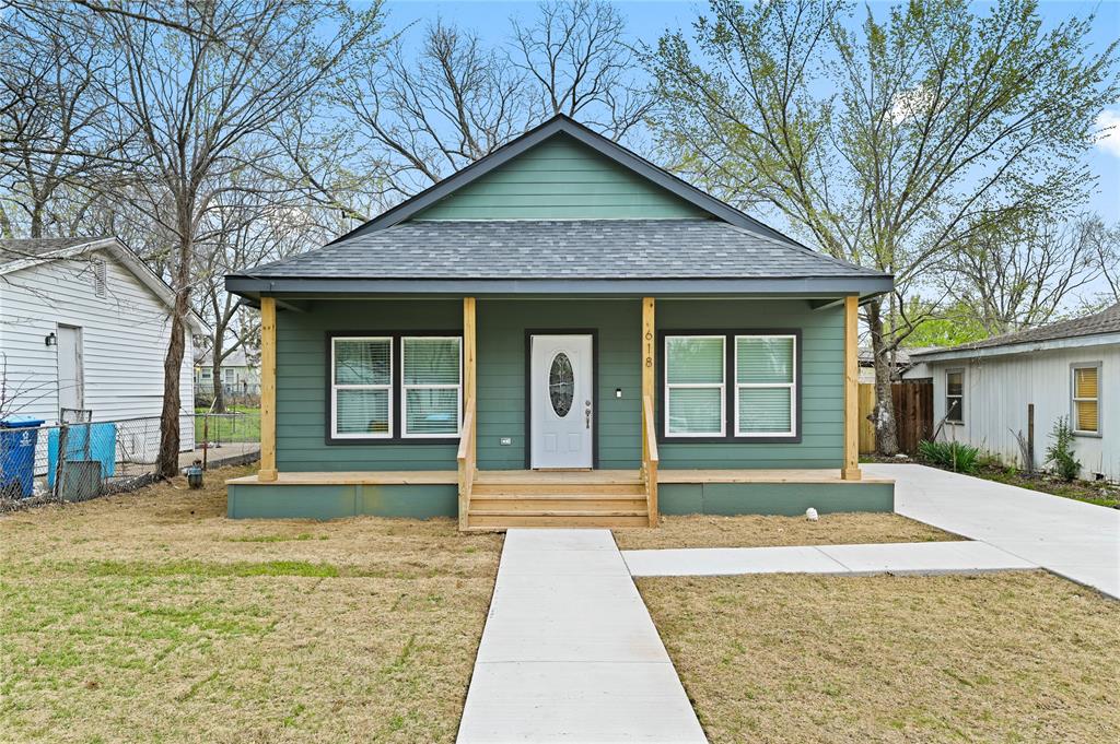 Fully renovated and expanded 4-bed, 2-bath home in Denison with approximately 1,000 SF of added living space. Complete 2024 rehab includes new roof, updated electrical, new insulation, new windows, and new HVAC system. Interior is fully finished and move-in ready with a functional, modern layout. Situated on a large lot with room for outdoor use or future improvements. Major systems already updated for peace of mind.