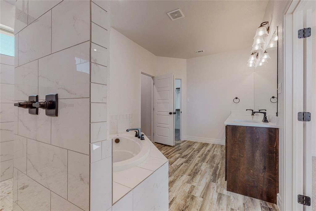 Remington Park Esates Ph - Residential