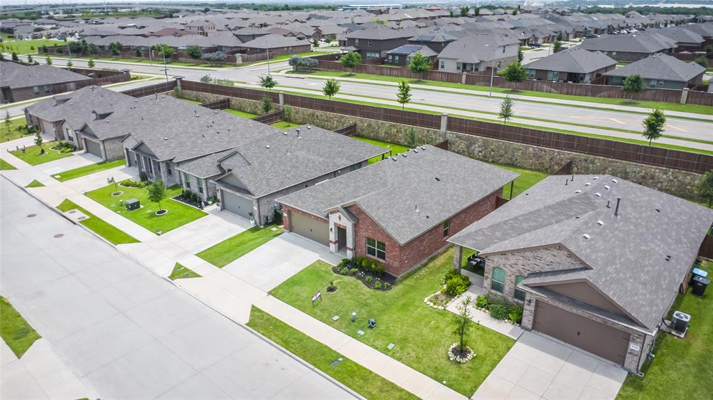 CHAPEL CREEK - Residential