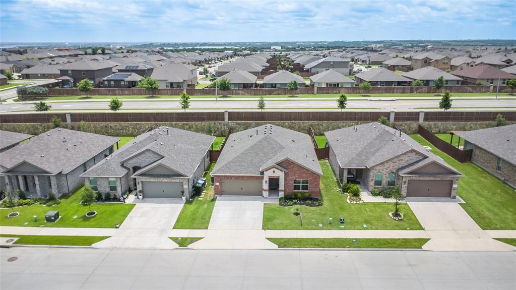 CHAPEL CREEK - Residential