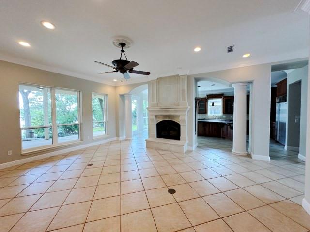 Laguna Tres Estate - Residential