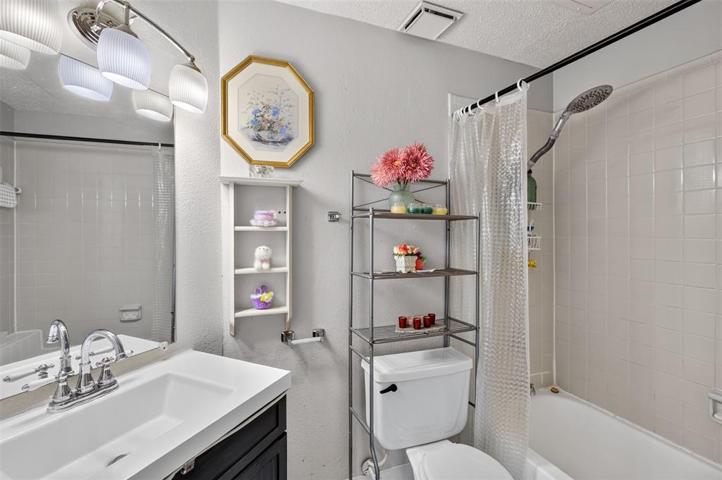 Casa Blanca Condos - Residential