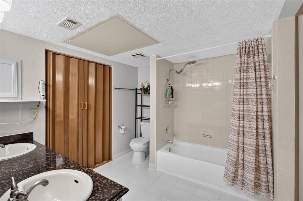 Casa Blanca Condos - Residential