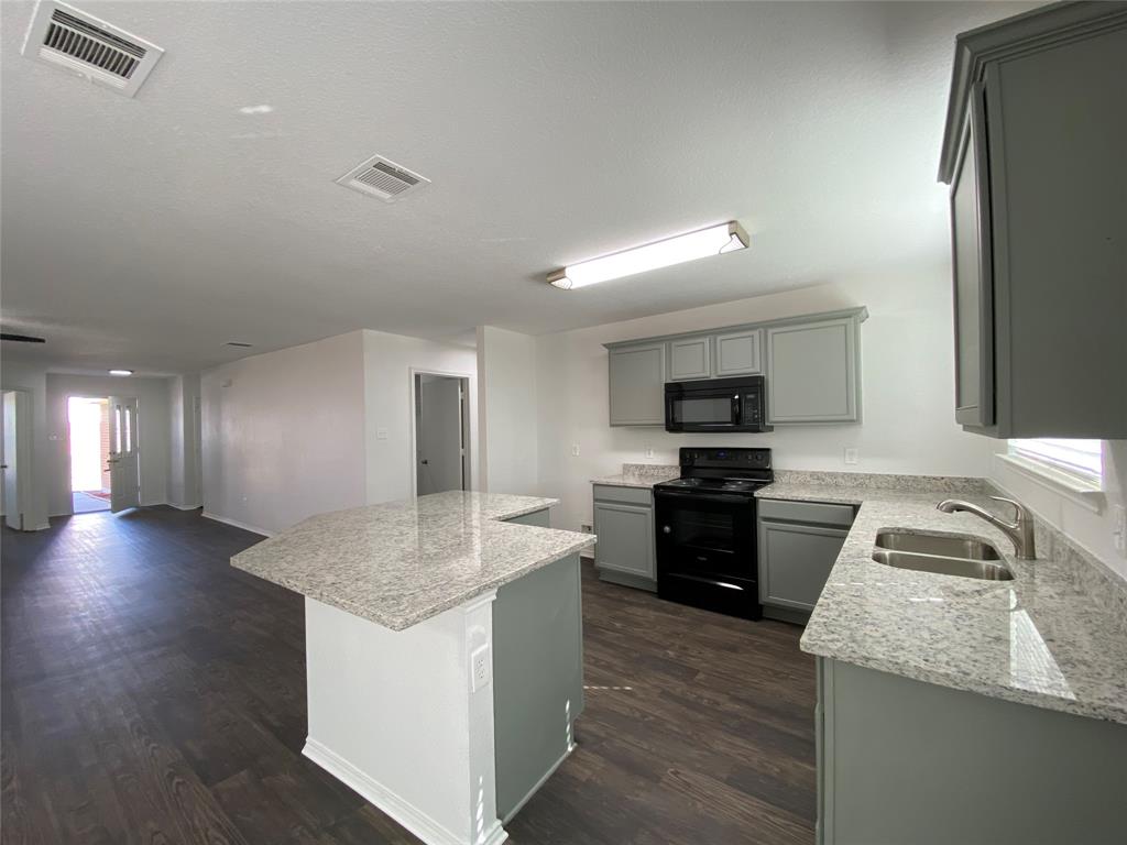 Cheyenne Ridge - Residential Lease