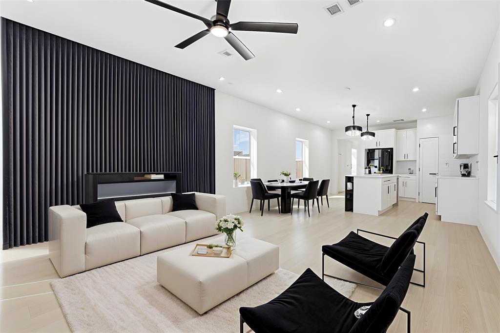 lincoln Manor - Residential