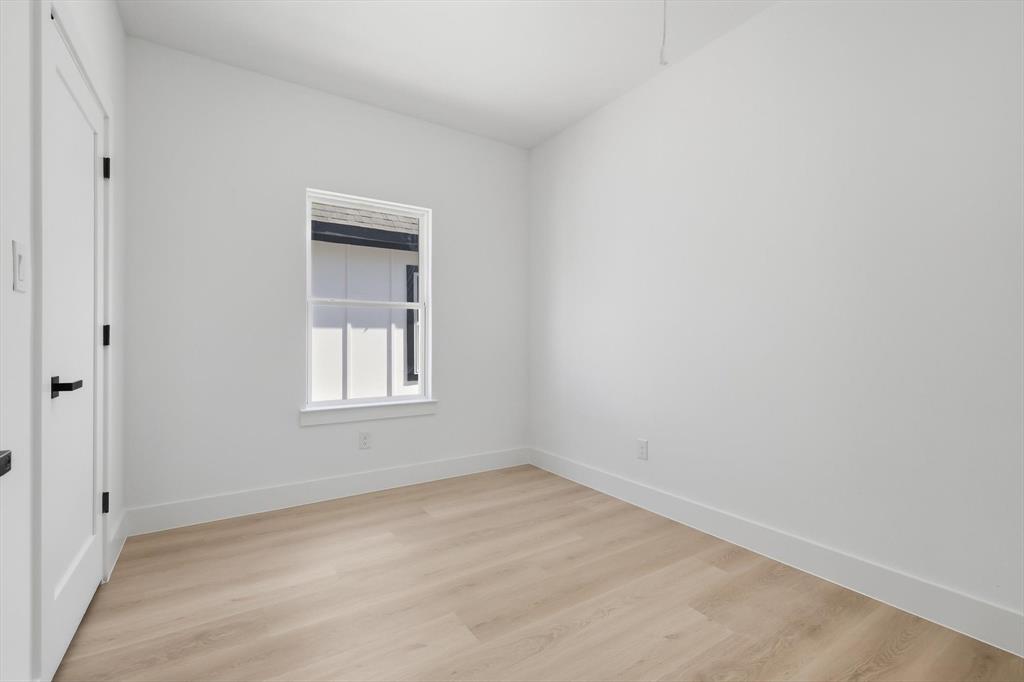 lincoln Manor - Residential