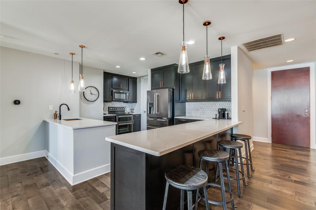 1505 Elm Street Condo - Residential
