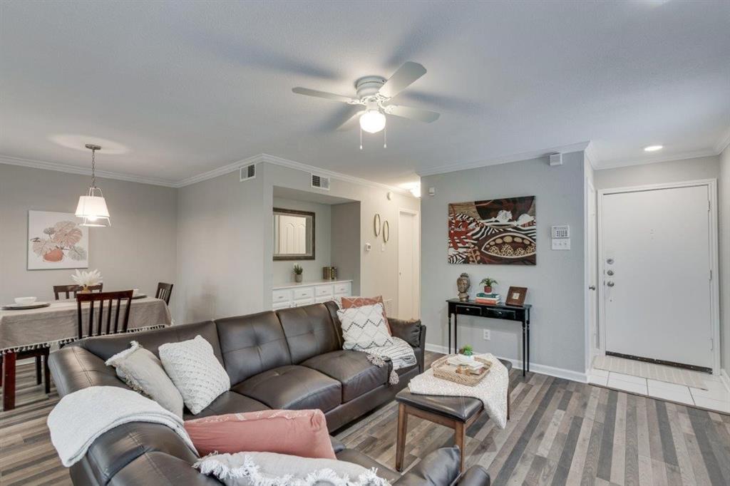 Life is nice in this casual, cozy condo in Preston Bend! Tranquil walk-in-the-park style shade-tree community. Centrally-located 1-bed 1-bath unit. Located at Preston & Beltline with shared BBQ, pool, picnic area, pergolas - it's peace & serenity time in the big city! Located on the ground level 1st floor with a covered patio to sit with your morning coffee. Living room is comfy & cozy with a fireplace. Kitchen & Dining casually styled. The bedroom is spacious with a nice bath. Laundry onsite. Recently remodeled furnished! Seeking short term lease by the week by the month or to a few months. The home is situated in the heart of far N. Dallas in a peaceful and quiet area east of Addison. Located near nature trails, White Rock Creek, and also by the DNT 635 GBT. This is great temporary housing for both individuals and for a corporate lease or an insurance claim. We also have a 2nd level unit available if you prefer the 2nd level quiet and view. Can also be booked on AirBnB no deposit.