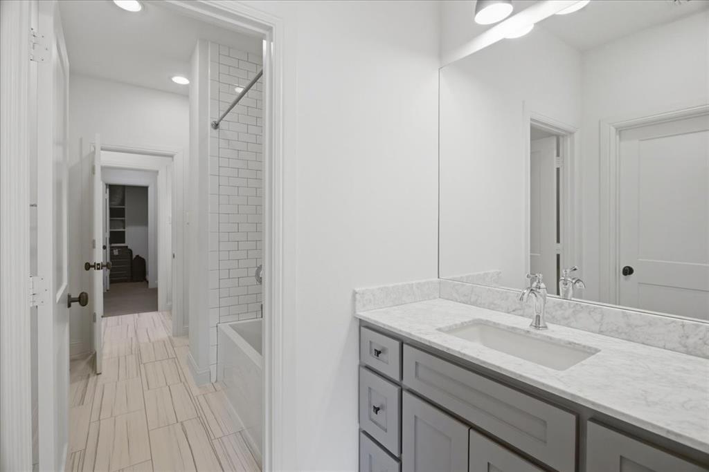 Point Vista at Parks of Aledo - Residential