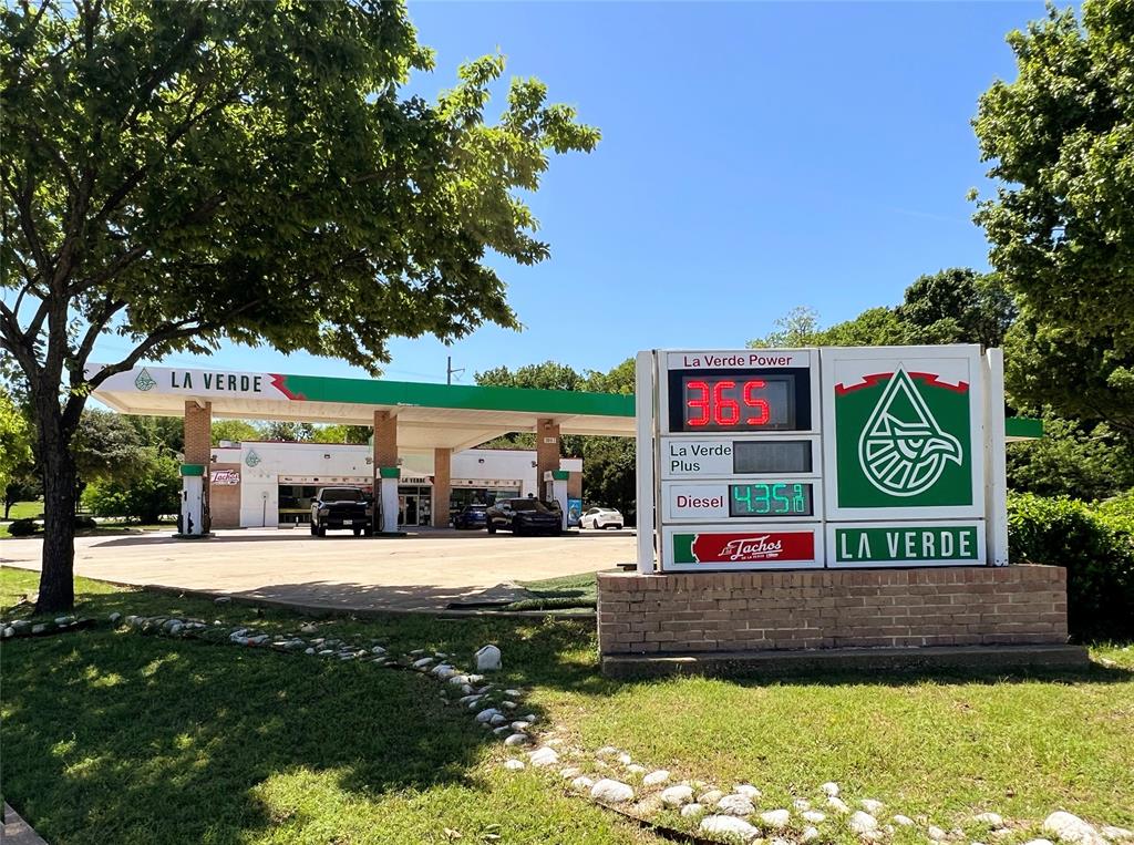 Exxon Centerville - Commercial Sale