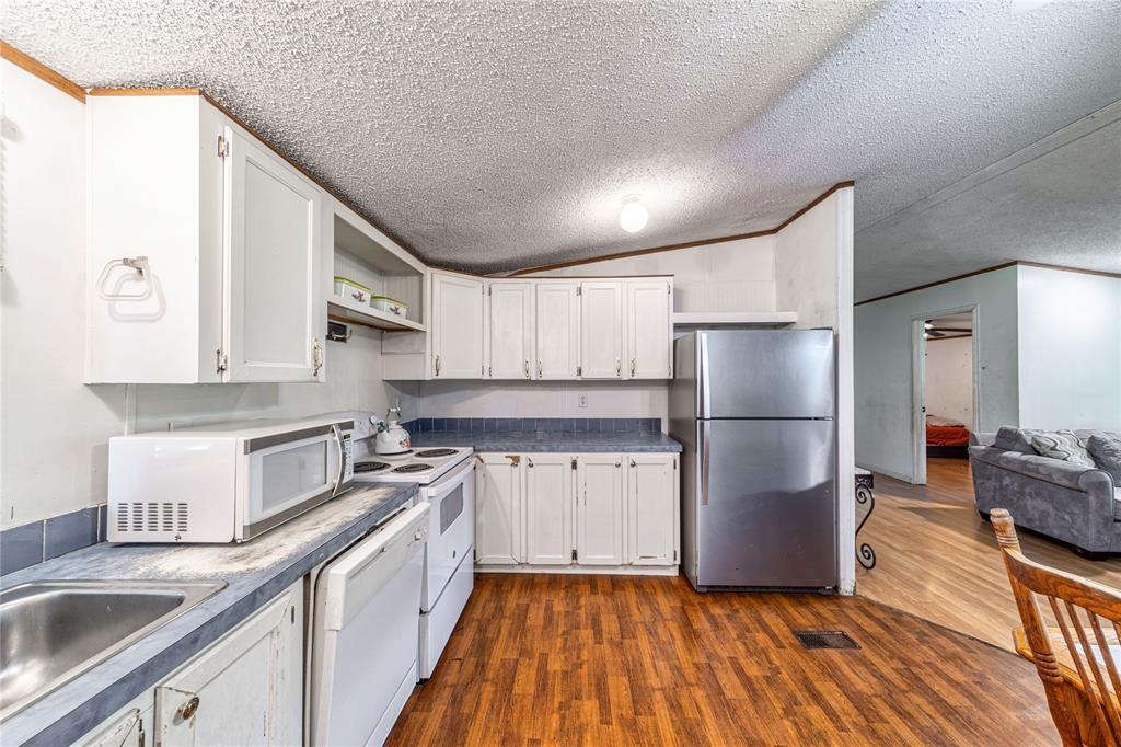 One Forty Place & Rev - Residential